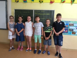 Štvrtáci úspešne obhájili ročníkové práce
