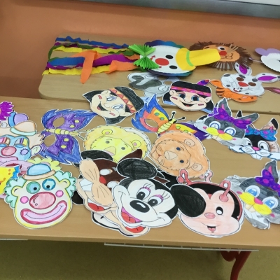 Výroba karnevalových masiek v ŠKD