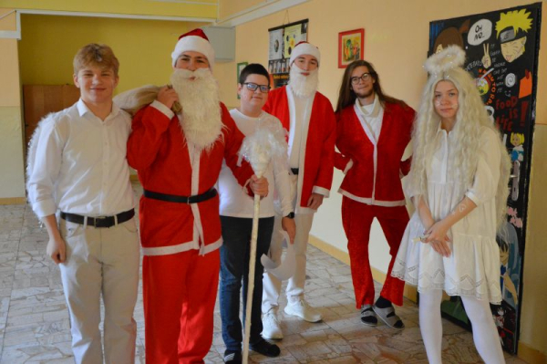 Mikuláš, Mikuláš, čože tam vo vreci máš.....?